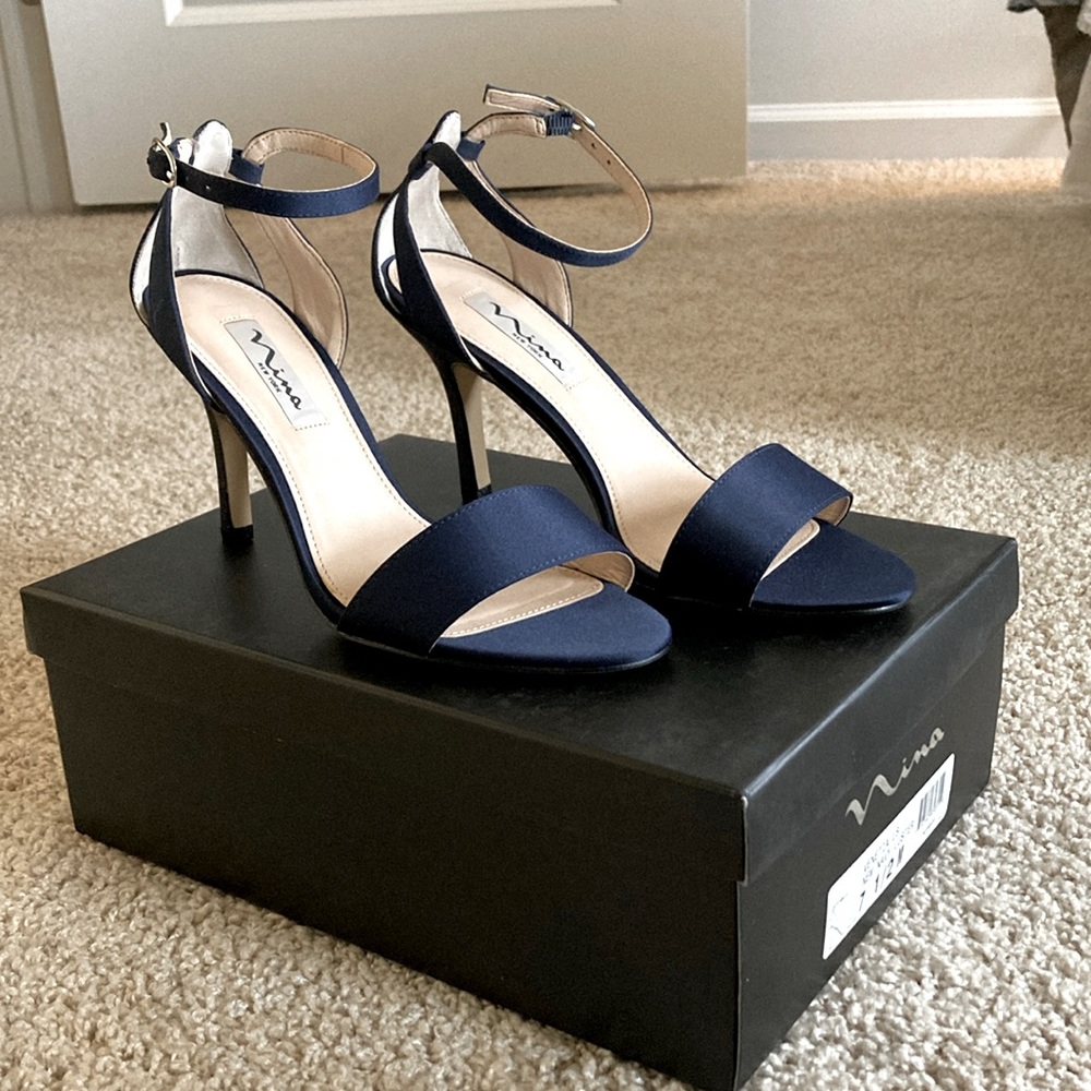 NINA VENETIA NEW NAVY LUSTER Heels